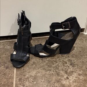 Black Women's Heeled Sandals
